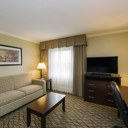 Holiday Inn Express And Suites Merrimack By Ihg Εξωτερικό φωτογραφία