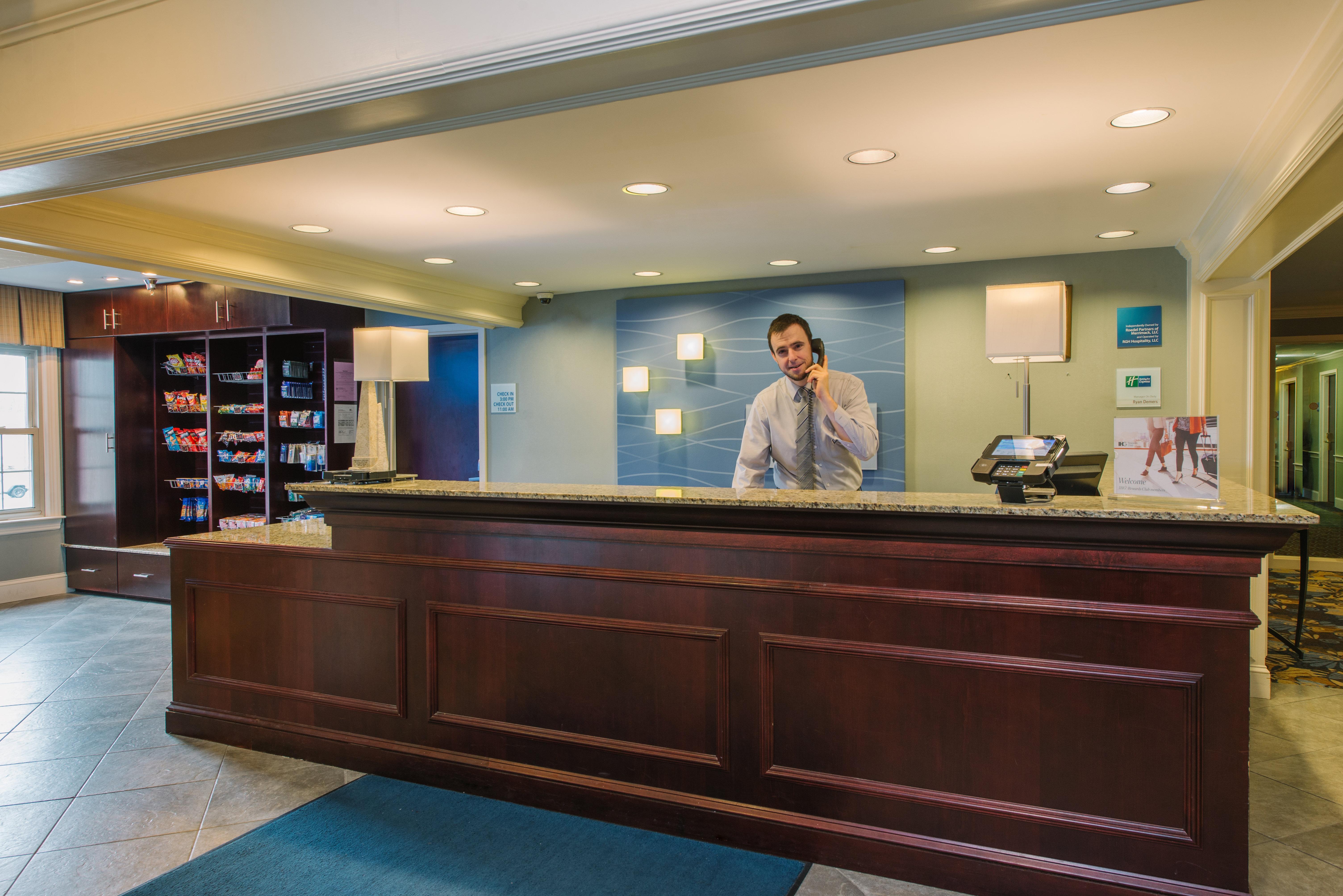 Holiday Inn Express And Suites Merrimack By Ihg Εξωτερικό φωτογραφία