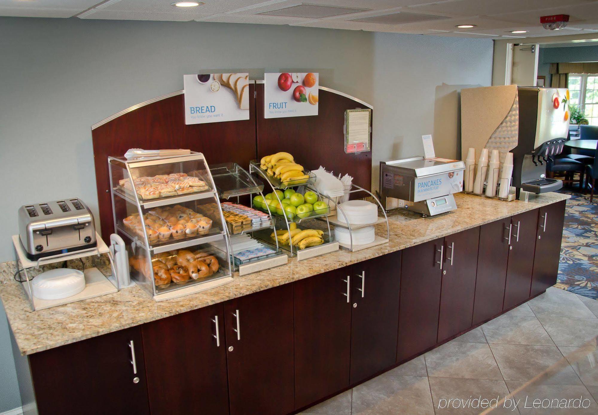 Holiday Inn Express And Suites Merrimack By Ihg Εξωτερικό φωτογραφία