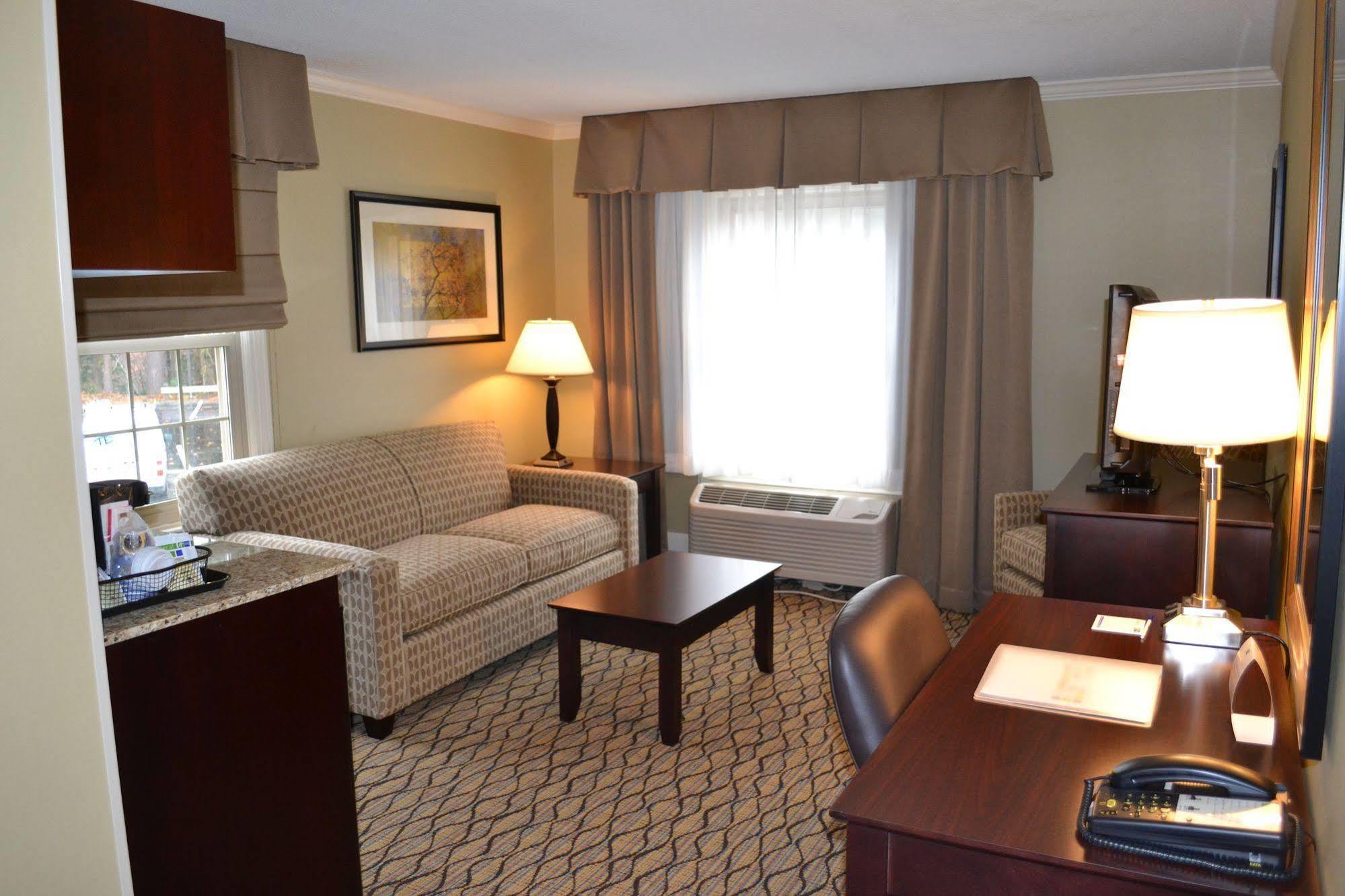 Holiday Inn Express And Suites Merrimack By Ihg Δωμάτιο φωτογραφία