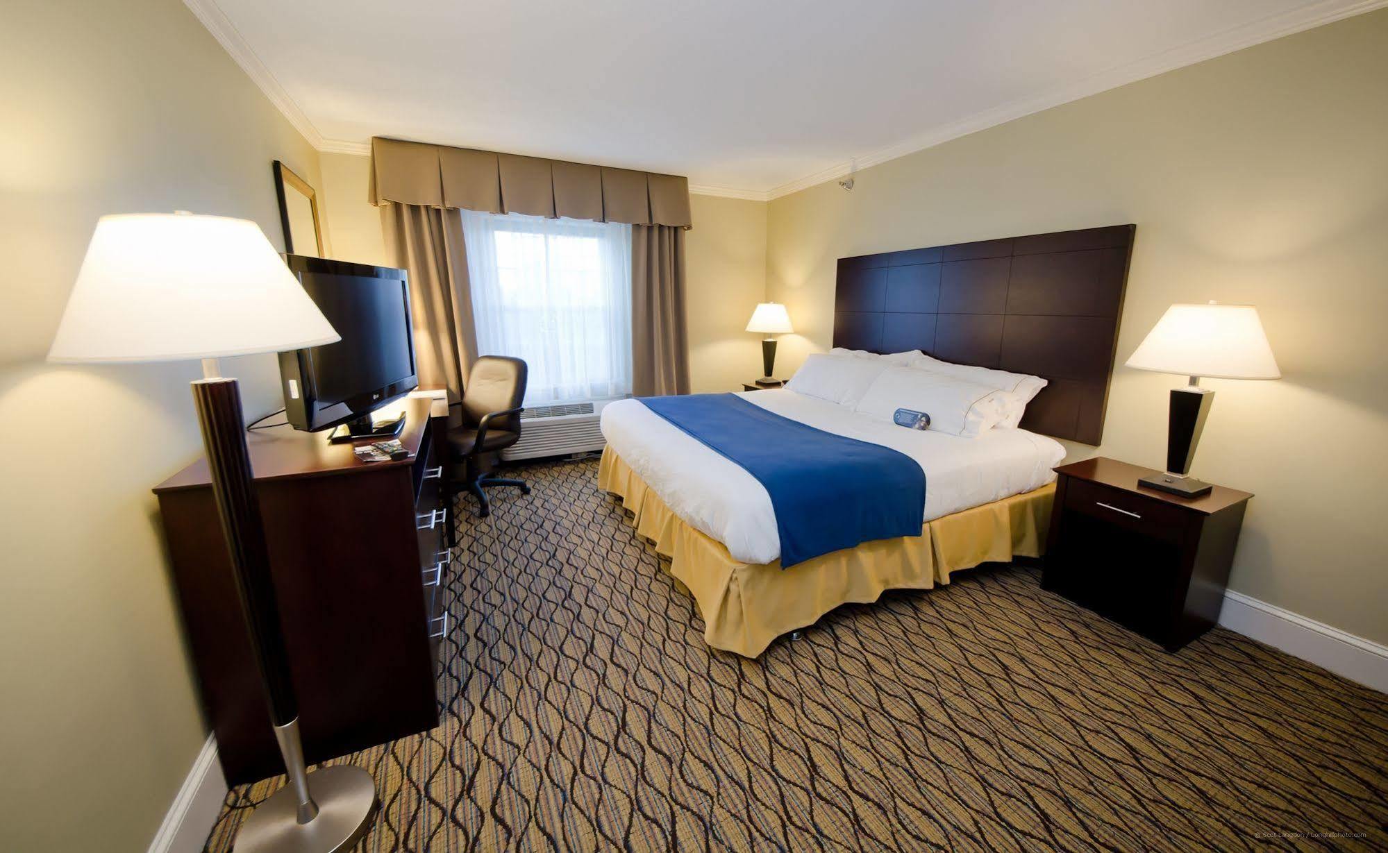 Holiday Inn Express And Suites Merrimack By Ihg Εξωτερικό φωτογραφία